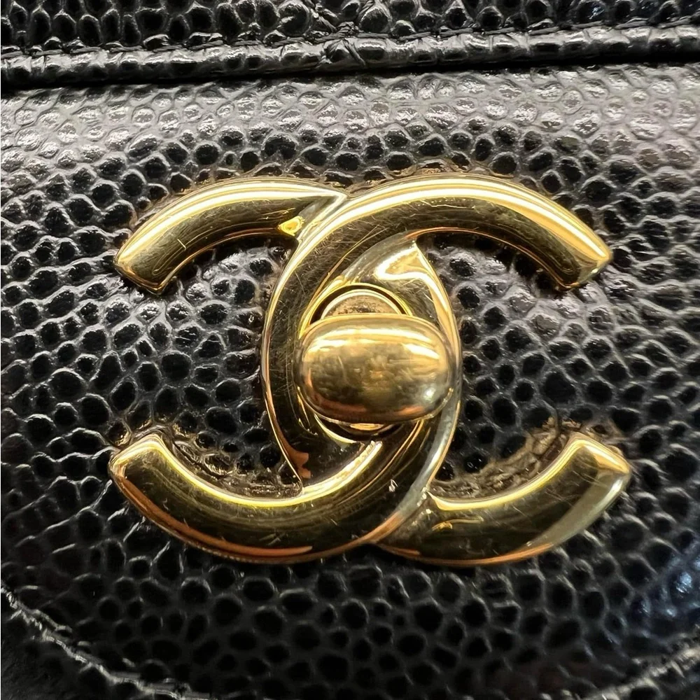 SOLD OFF POSHMARK
Chanel Jumbo Double Flap Bag Gold Hardware - Picture 6 of 16